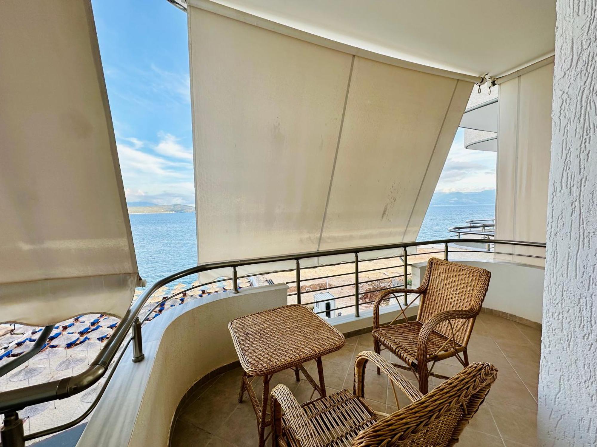 Aqua Apartments Seaview Sarandë Eksteriør billede